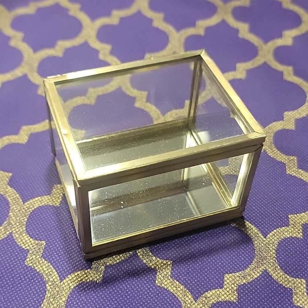 Ettika Gold Mini Ring Box - Picture 3 of 7